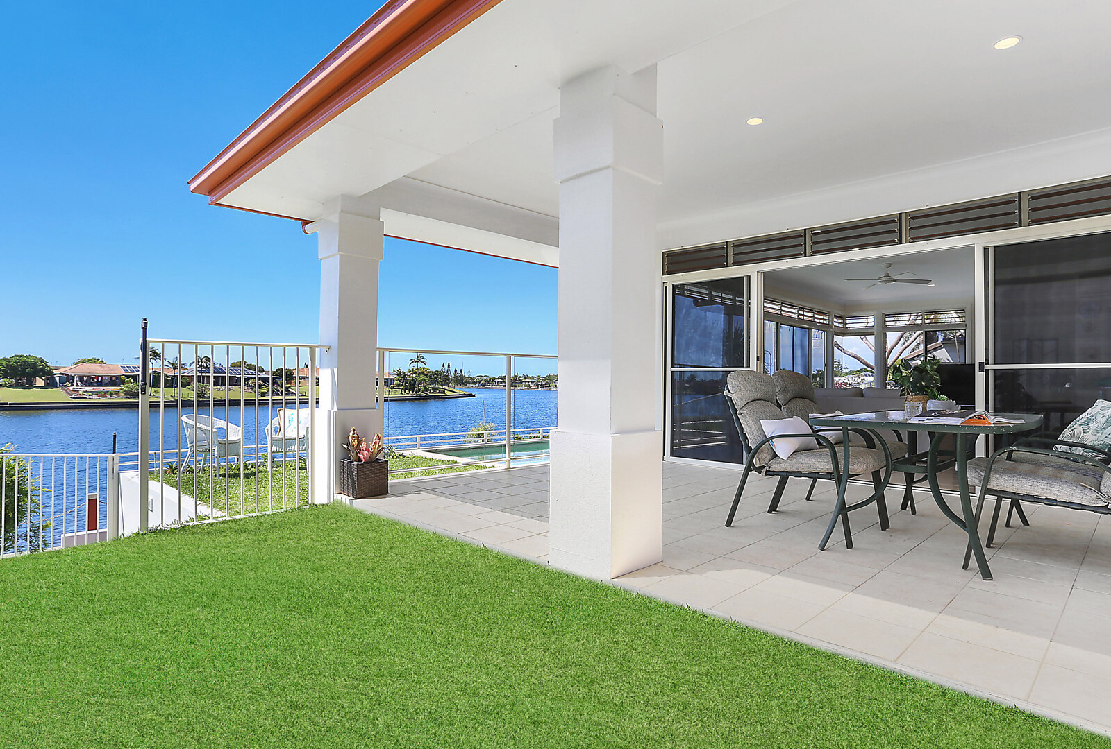 16 Seychelles Place, Kawana Island QLD 4575 - photo 4