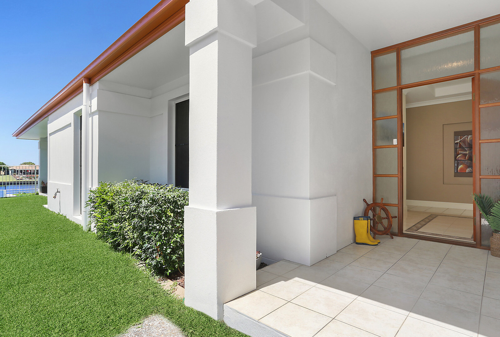16 Seychelles Place, Kawana Island QLD 4575 - photo 8