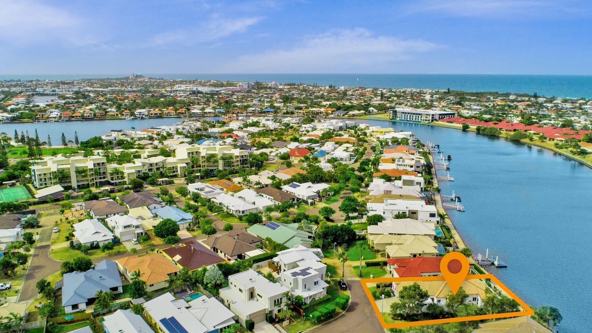 16 Seychelles Place, Kawana Island QLD 4575 - photo 10