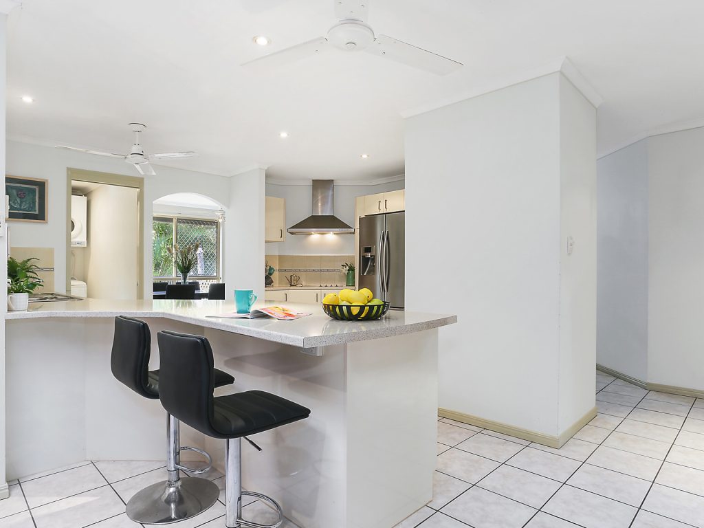 24 Bellevue Drive, Little Mountain QLD 4551 - photo 2