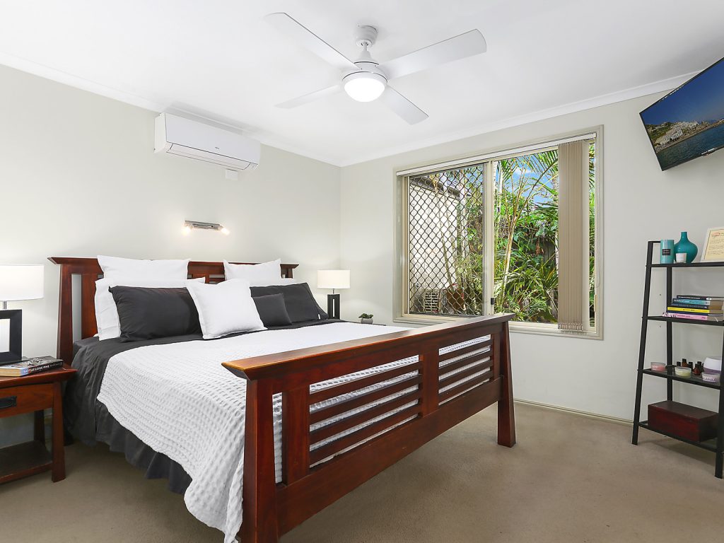 24 Bellevue Drive, Little Mountain QLD 4551 - photo 5