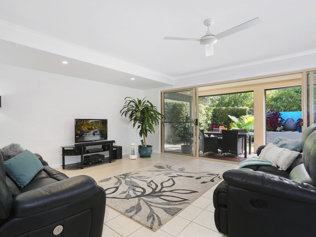 15 Maldives Place, Kawana Island QLD 4575 - photo 7
