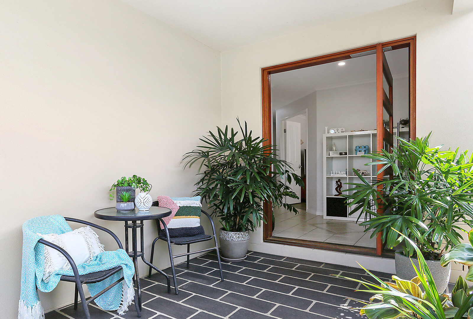 15 Maldives Place, Kawana Island QLD 4575 - photo 9