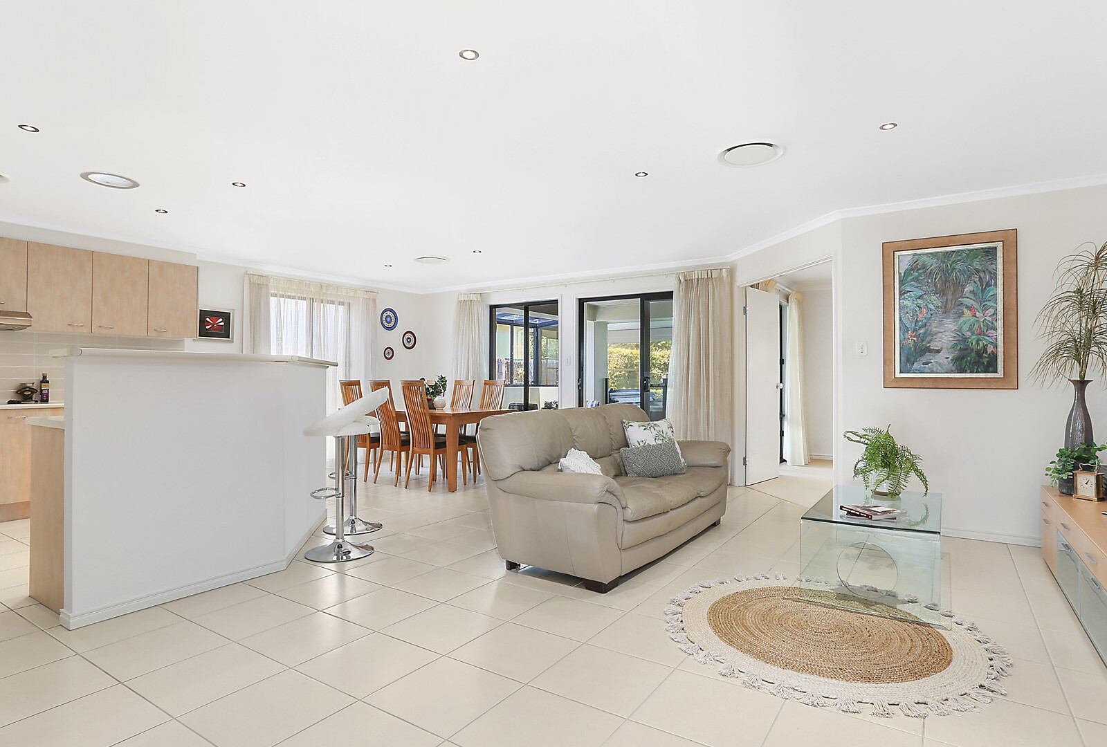 9 Jersey Place, Kawana Island QLD 4575 - photo 4