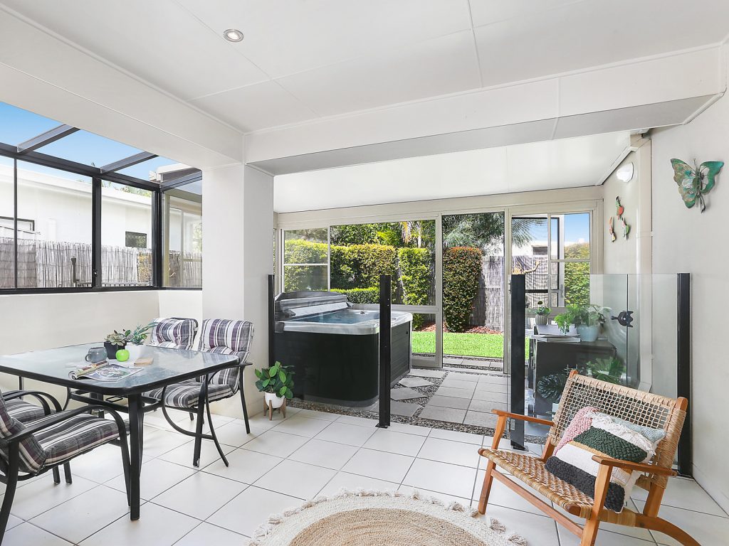 9 Jersey Place, Kawana Island QLD 4575 - photo 7
