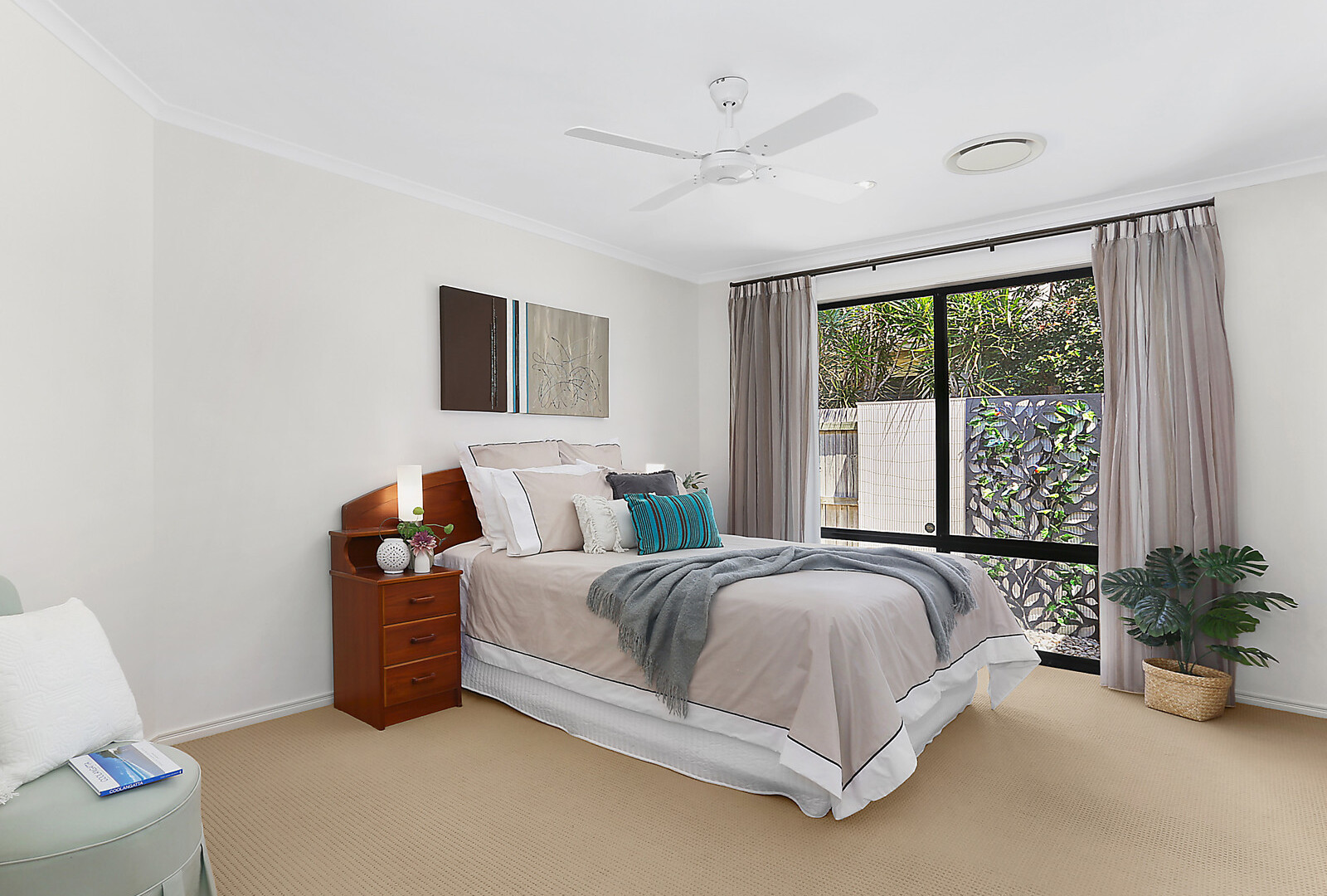 9 Jersey Place, Kawana Island QLD 4575 - photo 9