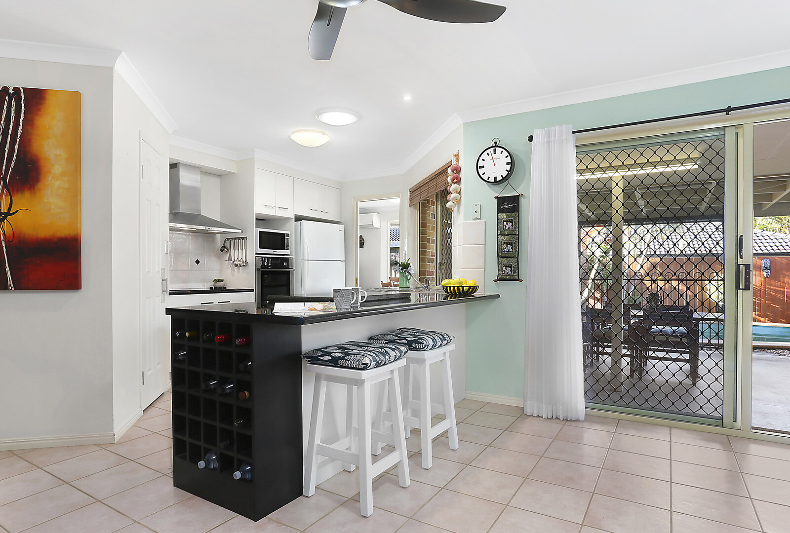11 Highclare Court, Little Mountain QLD 4551 - photo 2
