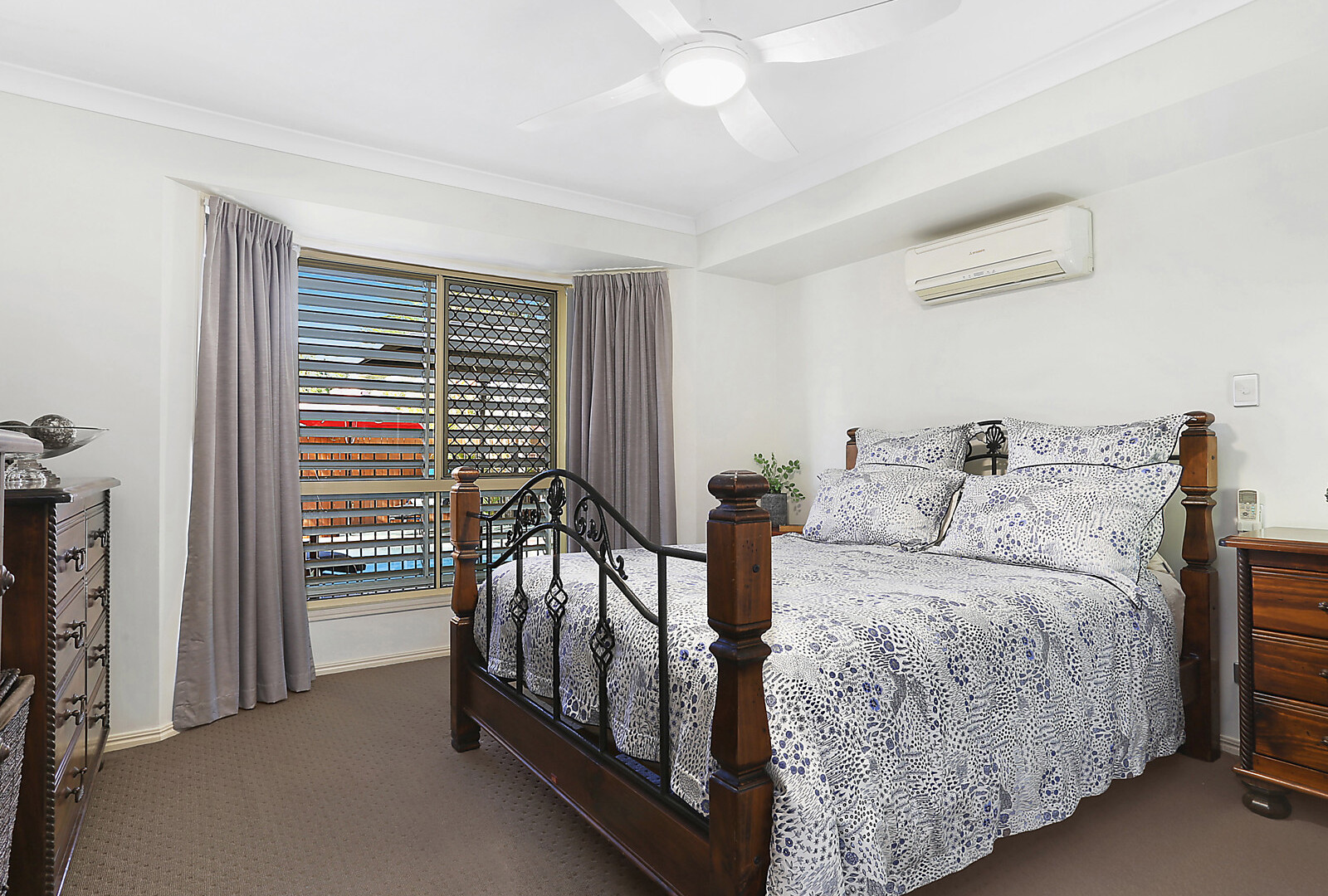 11 Highclare Court, Little Mountain QLD 4551 - photo 4