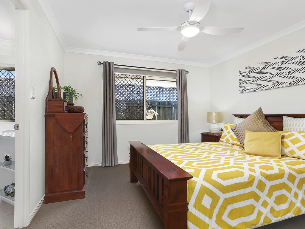 11 Highclare Court, Little Mountain QLD 4551 - photo 5