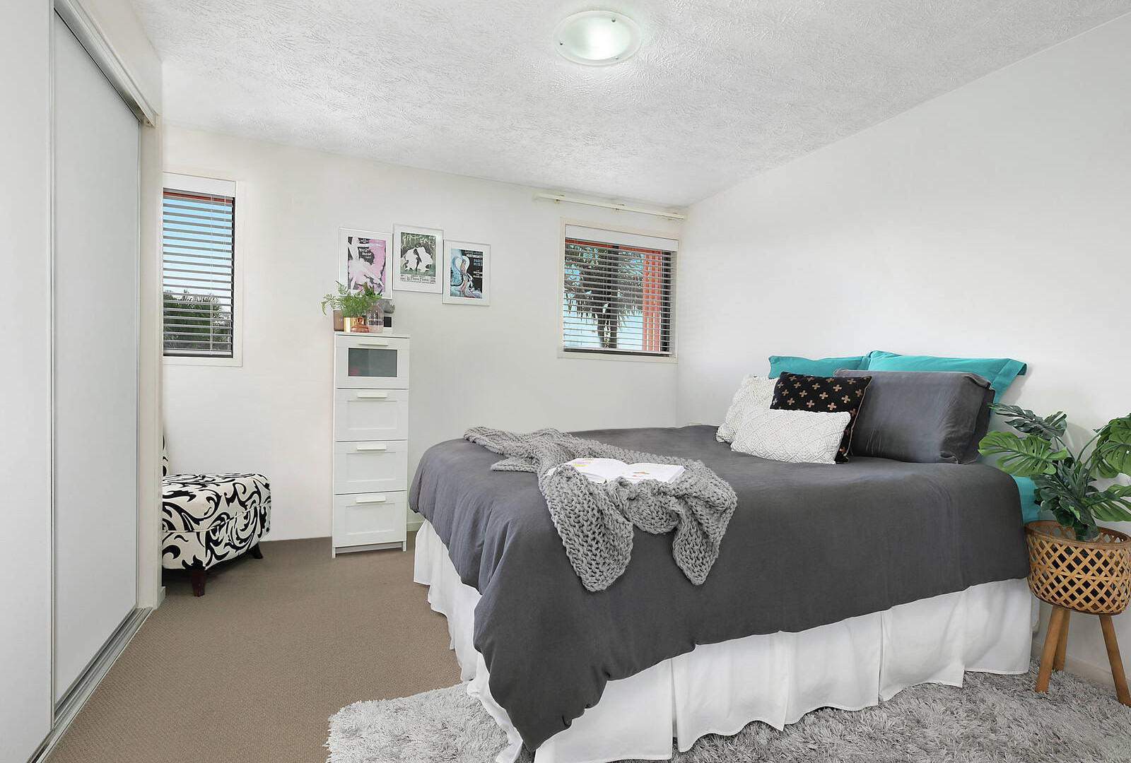 16/10 Grand Parade, Kawana Island QLD 4575 - photo 5