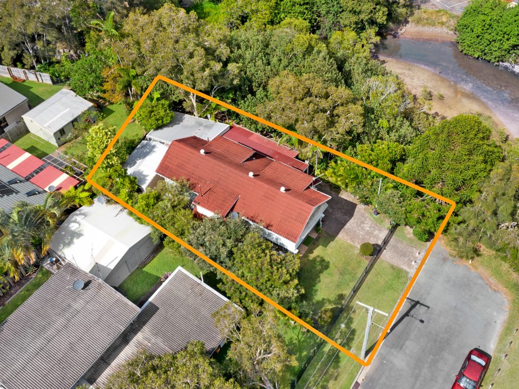 20 Gamban Esplanade, Currimundi QLD 4551 - photo 6