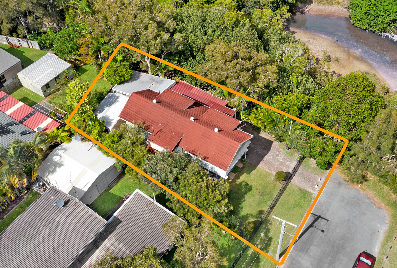 20 Gamban Esplanade, Currimundi QLD 4551 - photo 6