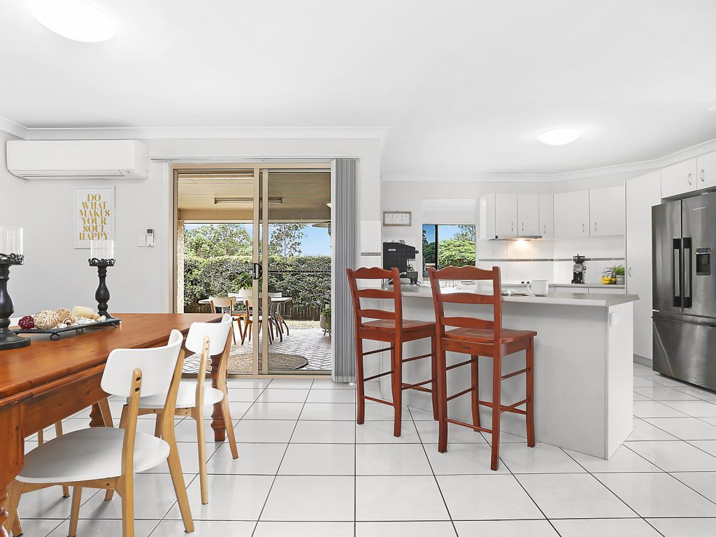 12 Coolamon Crescent, Beerwah QLD 4519 - photo 4