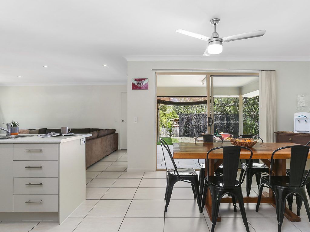 16 Elouera Close, Landsborough QLD 4550 - photo 5