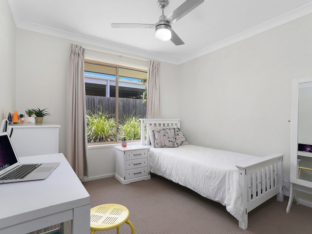 16 Elouera Close, Landsborough QLD 4550 - photo 9