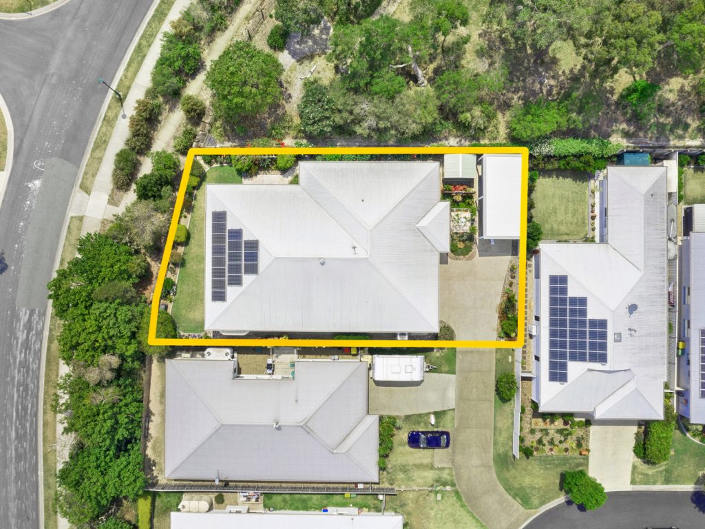 15 Riverstone Crescent, Little Mountain QLD 4551 - photo 5