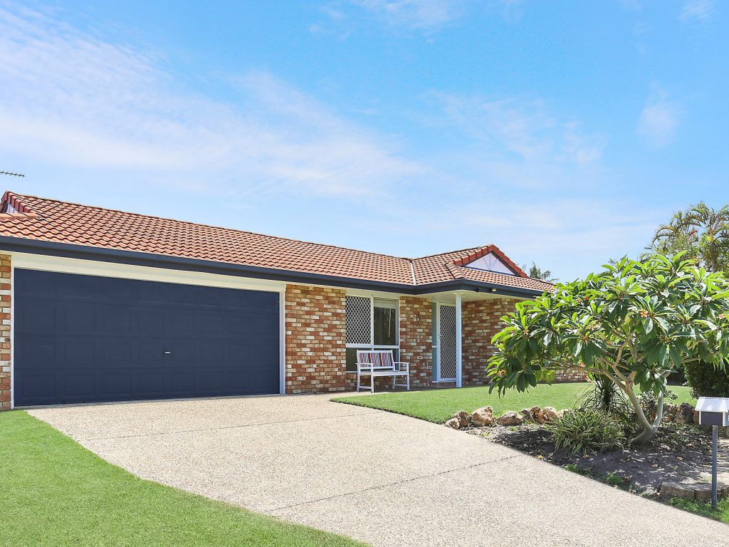 9 Village Way, Little Mountain QLD 4551 - photo 5