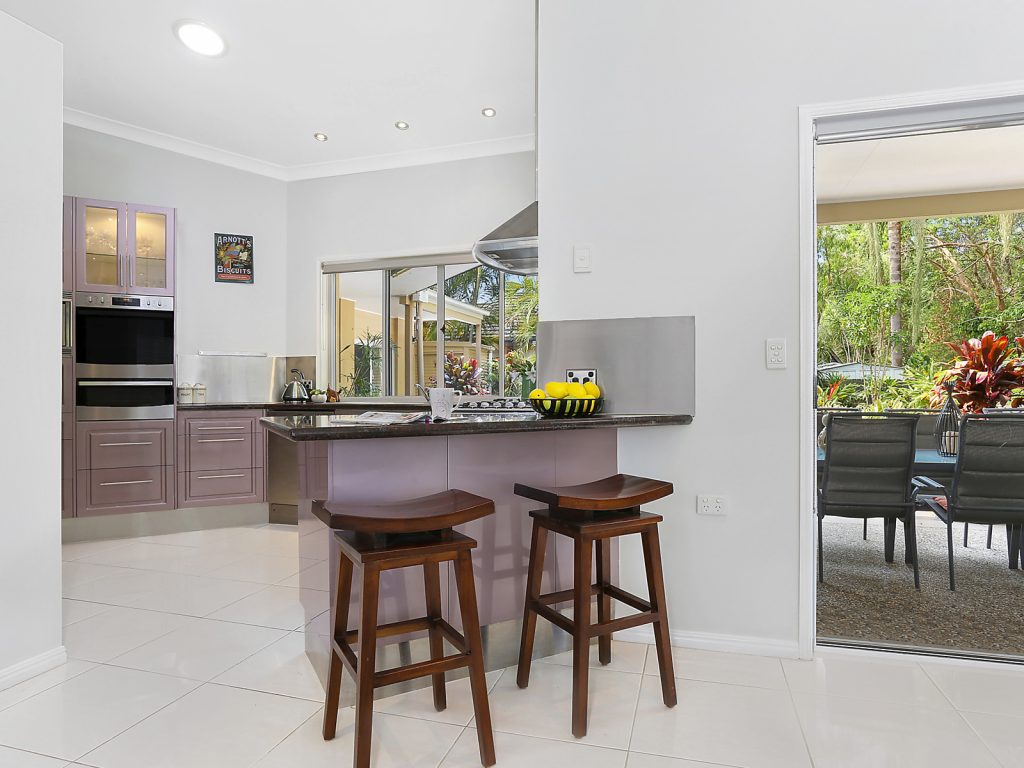 19 Ninderry Close, Battery Hill QLD 4551 - photo 3