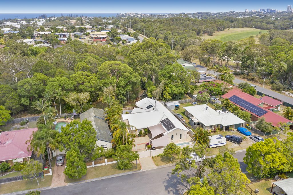 19 Ninderry Close, Battery Hill QLD 4551 - photo 9