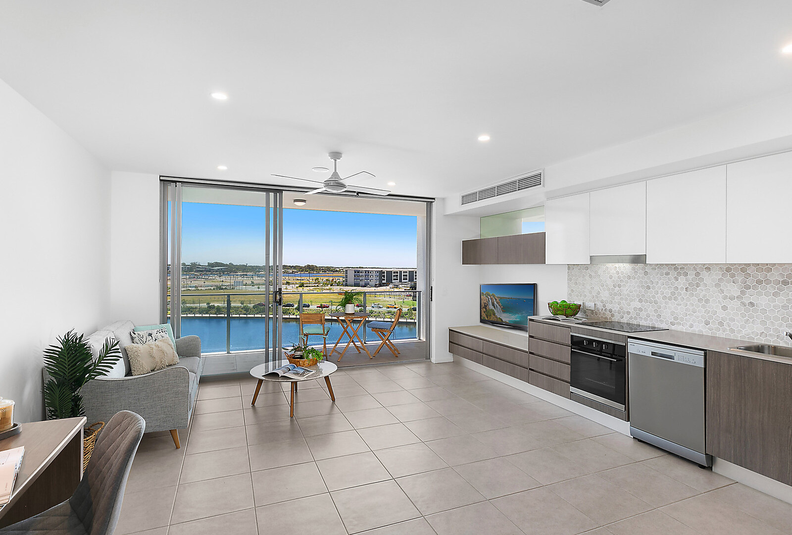 36/19 Shine Court, Birtinya QLD 4575 - photo 3