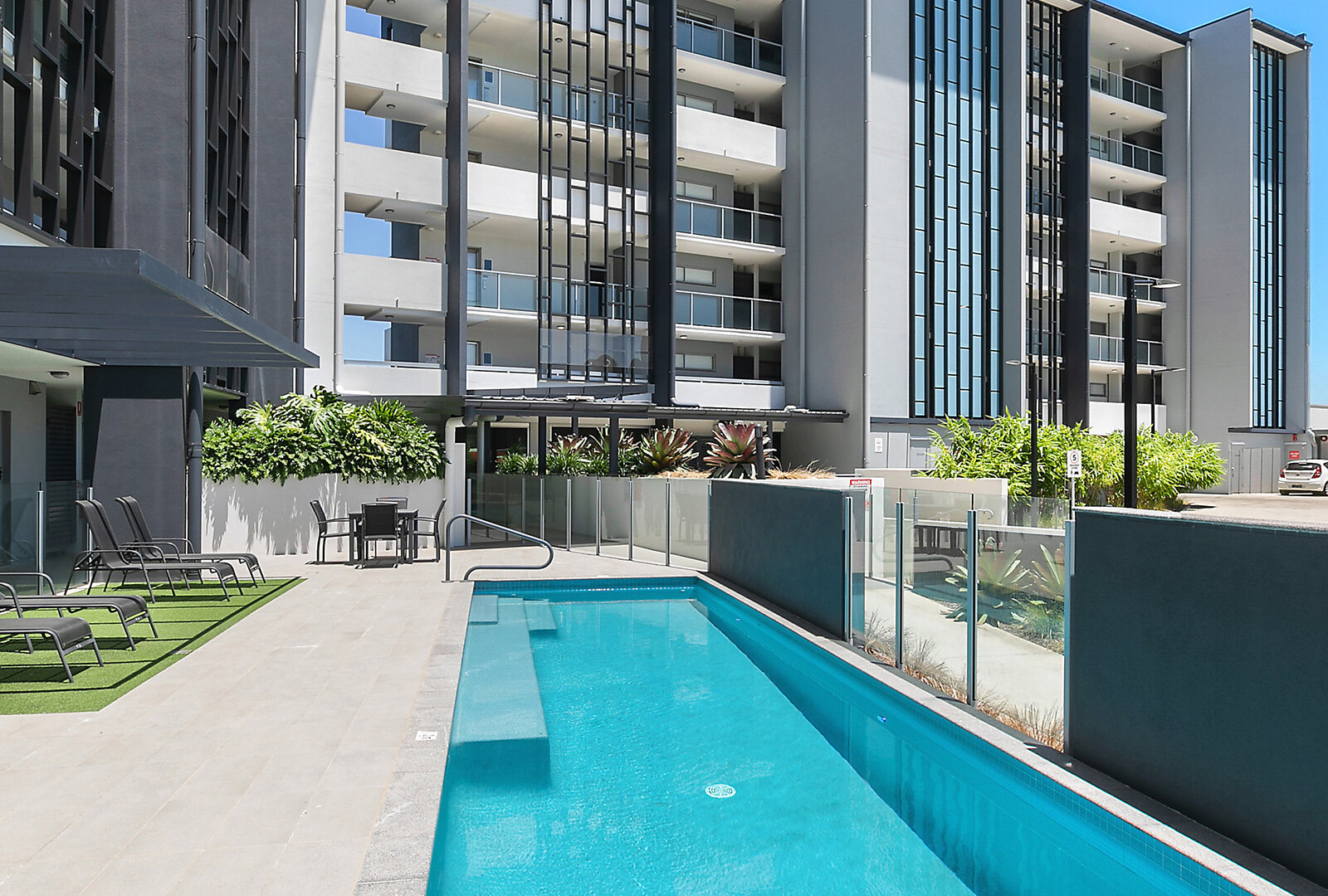 36/19 Shine Court, Birtinya QLD 4575 - photo 9