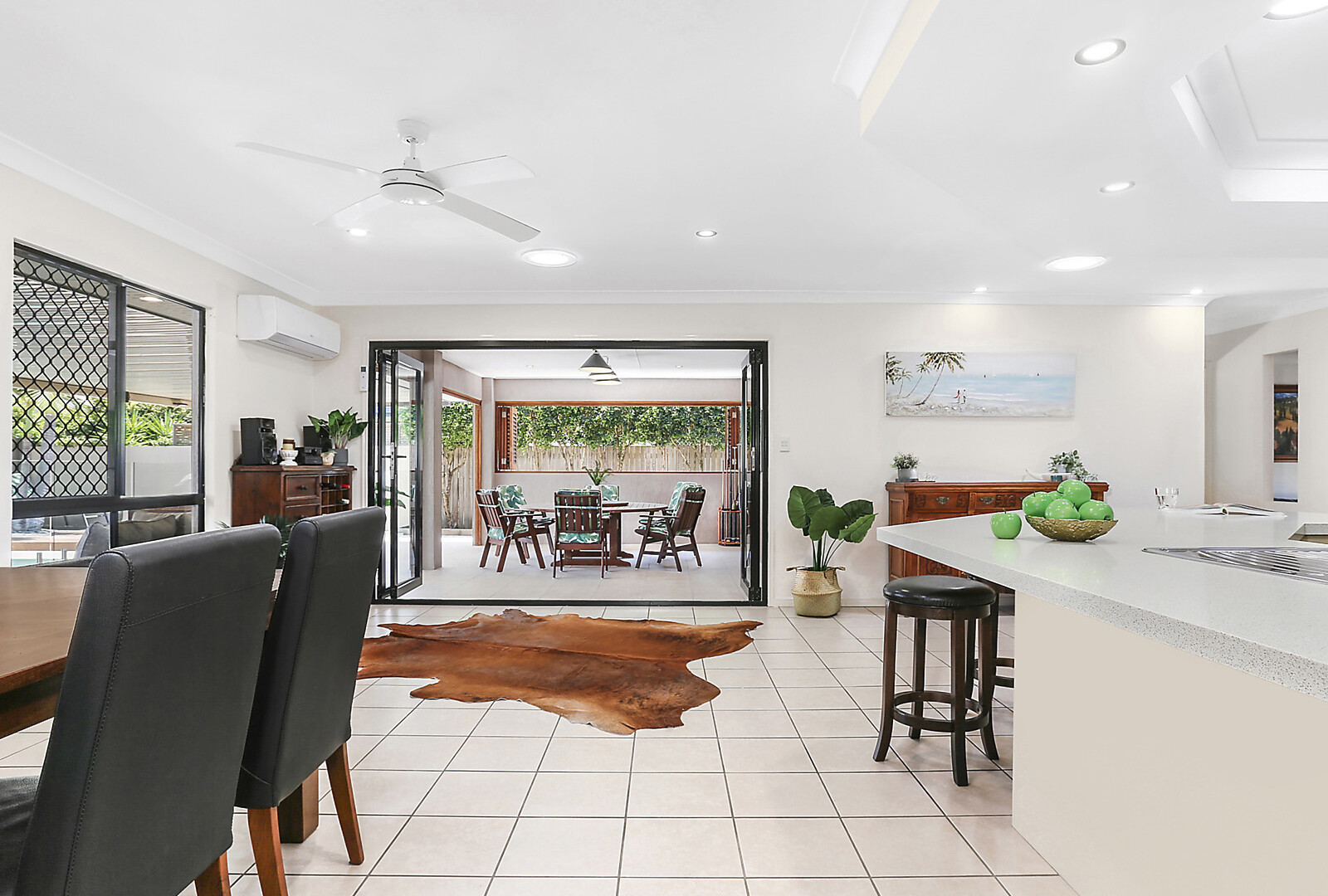 4 Madagascar Court, Kawana Island QLD 4575 - photo 4