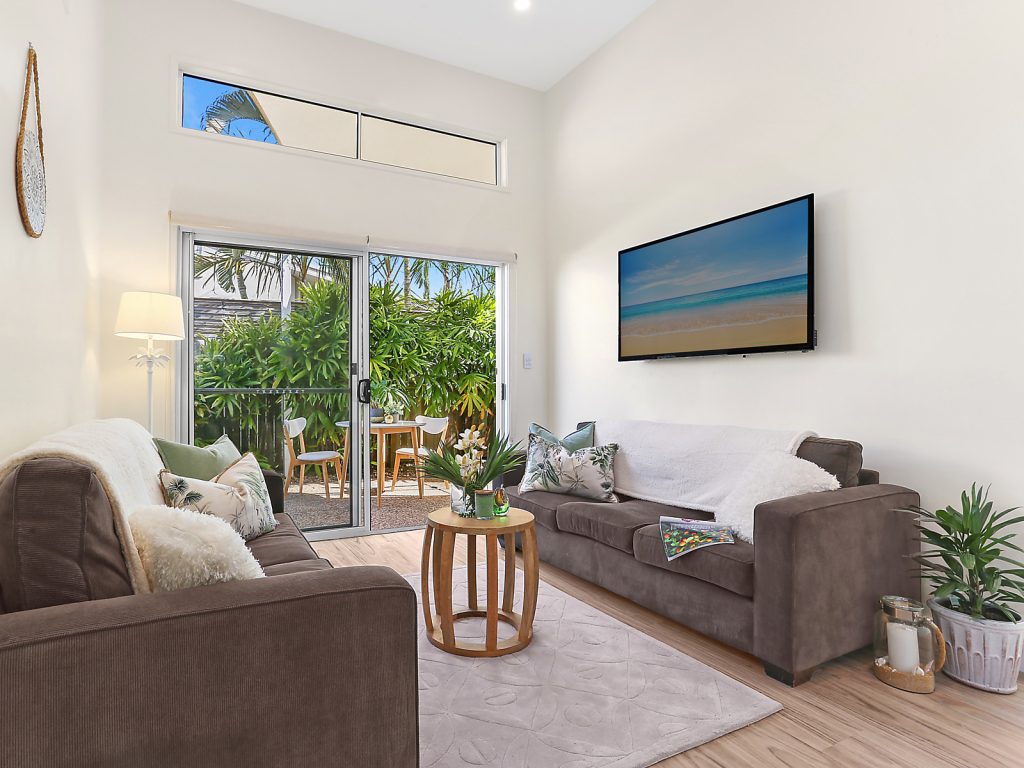10 Mauritius Crescent, Kawana Island QLD 4575 - photo 3