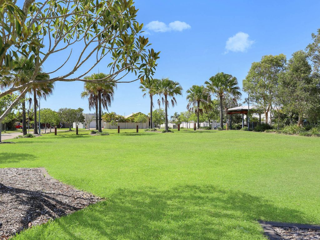 10 Mauritius Crescent, Kawana Island QLD 4575 - photo 9