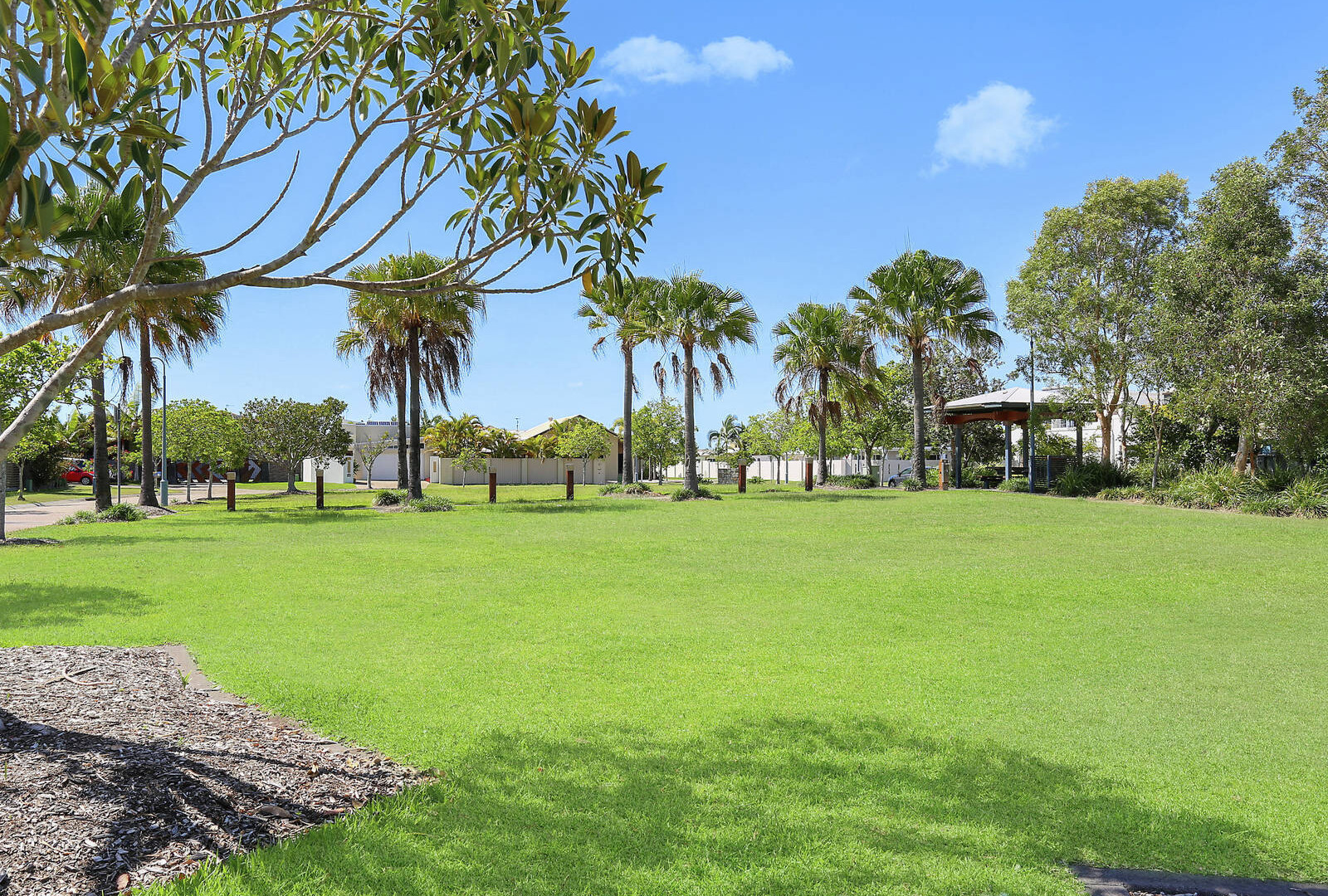 10 Mauritius Crescent, Kawana Island QLD 4575 - photo 9