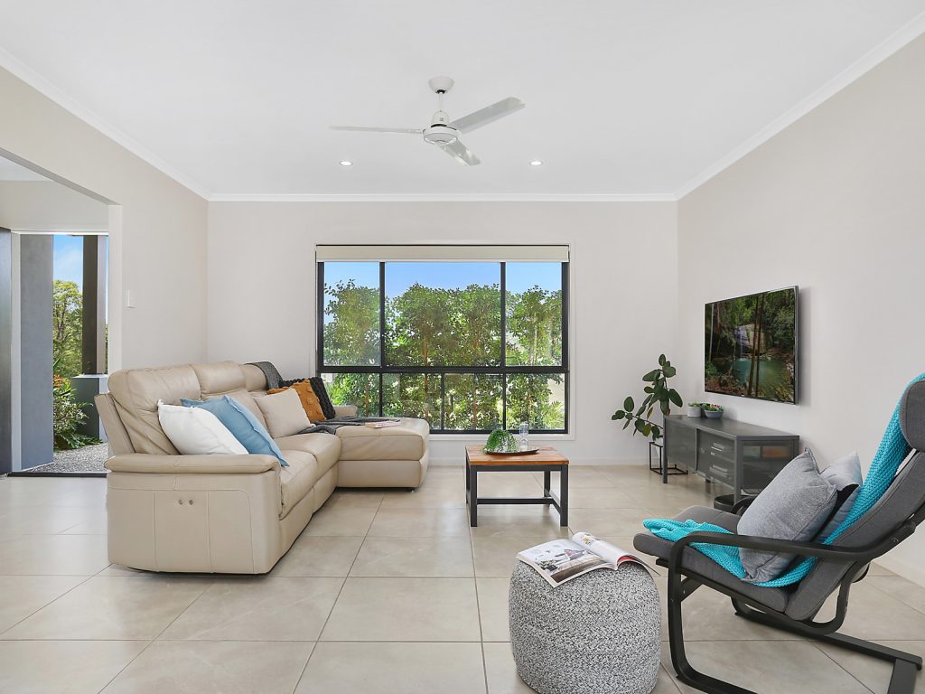 76 Lachlan Crescent, Beerwah QLD 4519 - photo 6