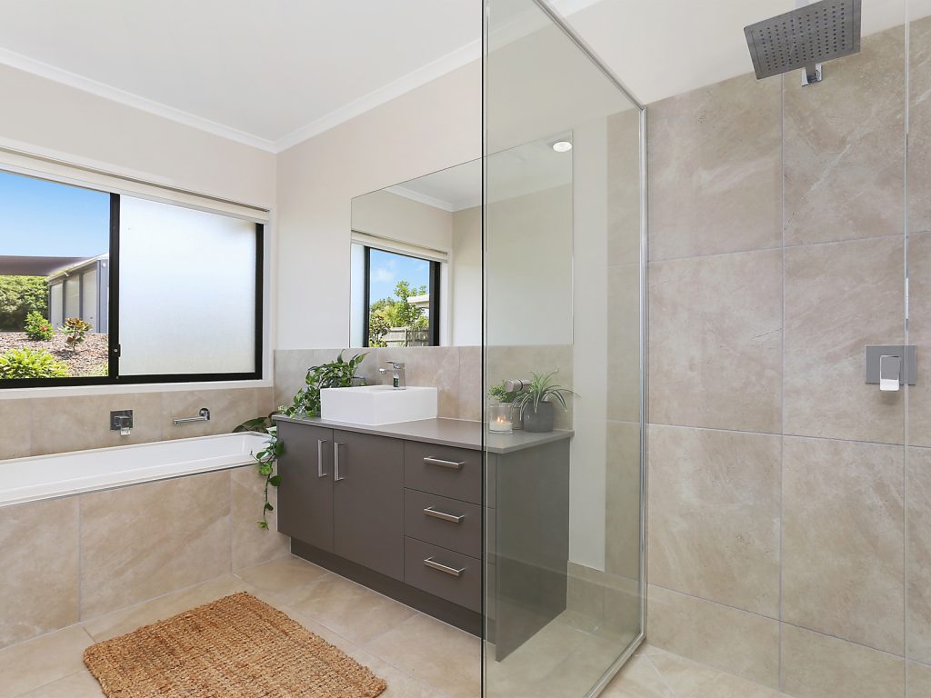 76 Lachlan Crescent, Beerwah QLD 4519 - photo 8