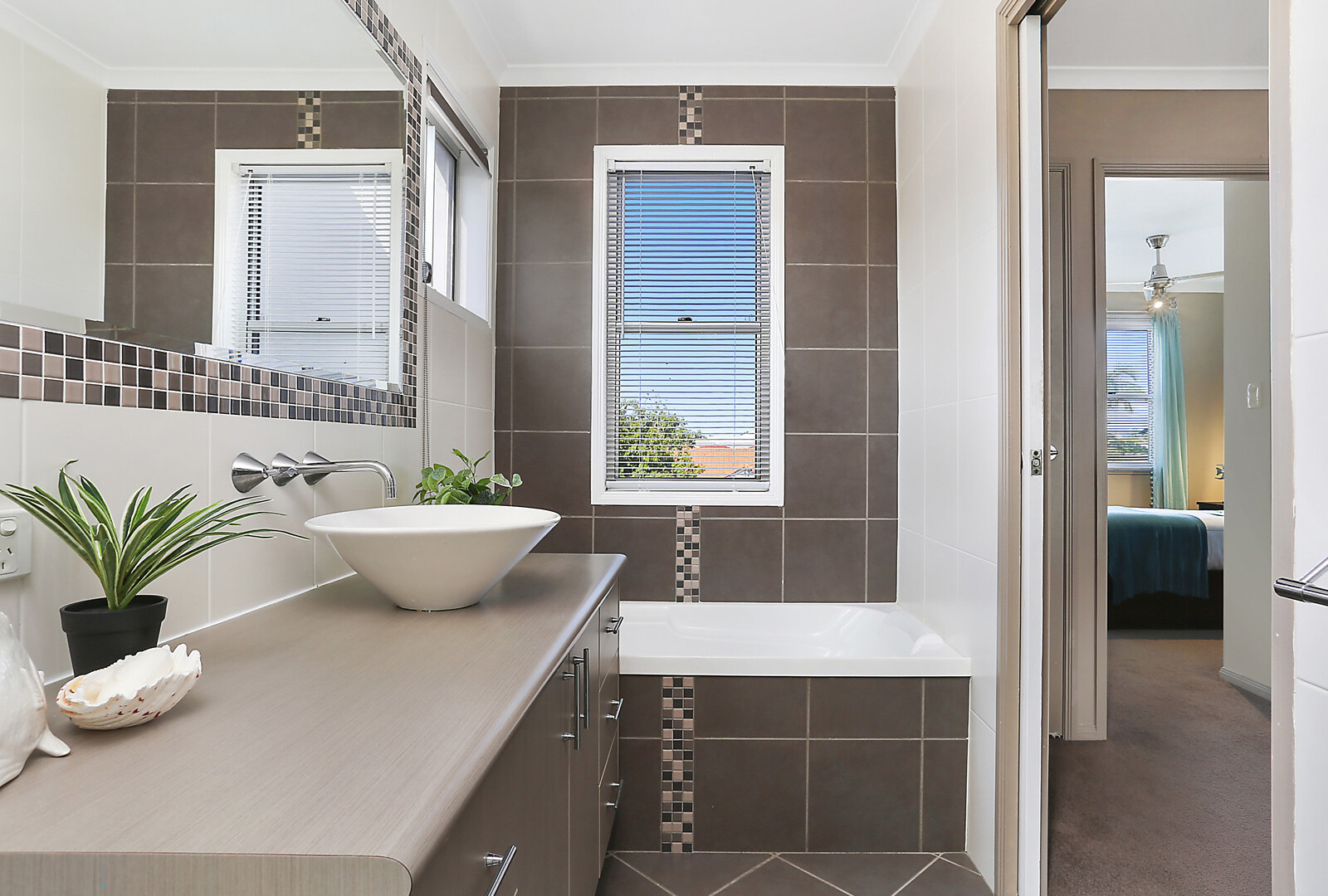 18 Fitzroy Court, Kawana Island QLD 4575 - photo 11
