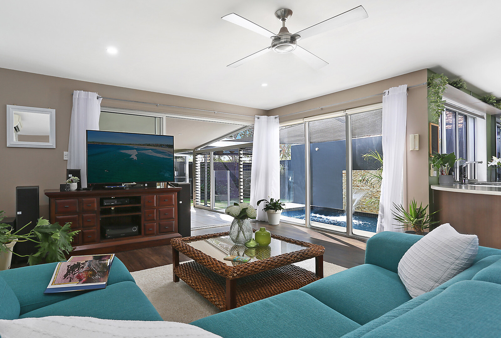 18 Fitzroy Court, Kawana Island QLD 4575 - photo 5