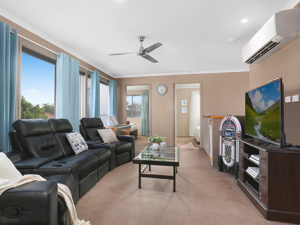 18 Fitzroy Court, Kawana Island QLD 4575 - photo 9