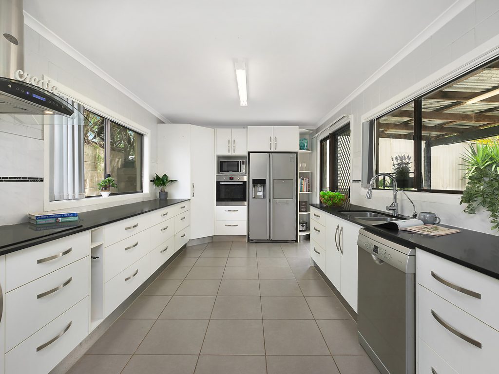 19 Crittenden Road, Glass House Mountains QLD 4518 - photo 4