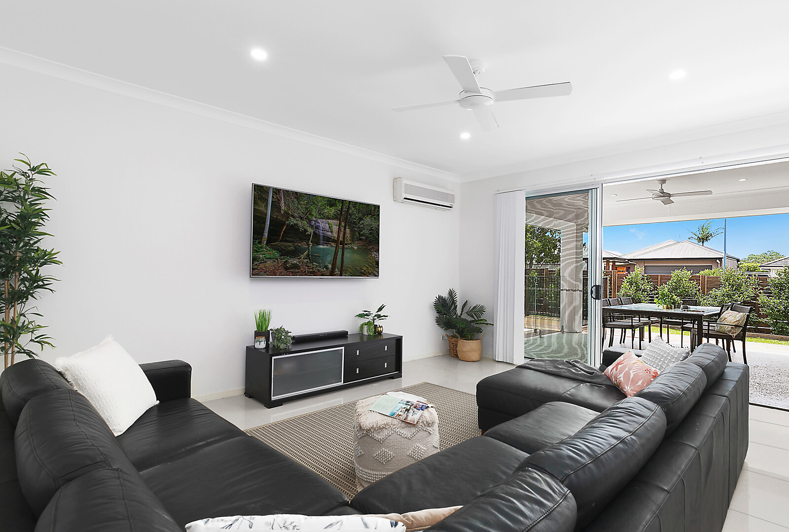 8 Wilkiea Street, Meridan Plains QLD 4551 - photo 5