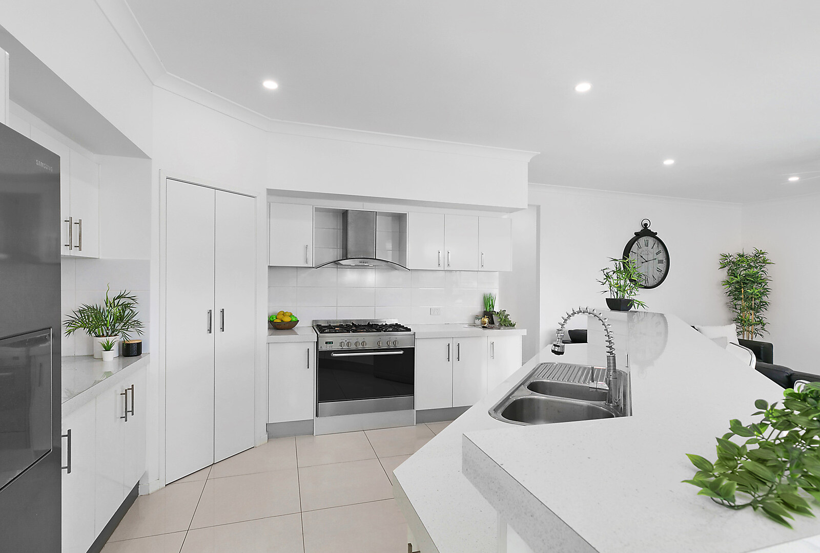 8 Wilkiea Street, Meridan Plains QLD 4551 - photo 9