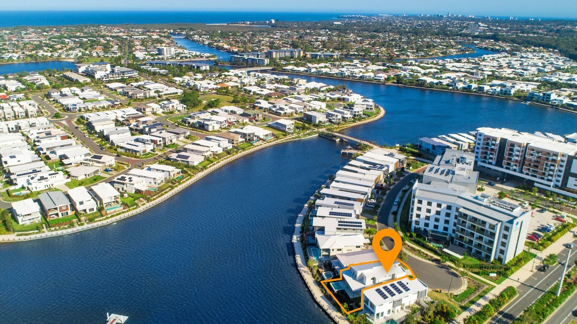 66 Reflection Crescent, Birtinya QLD 4575 - photo 5