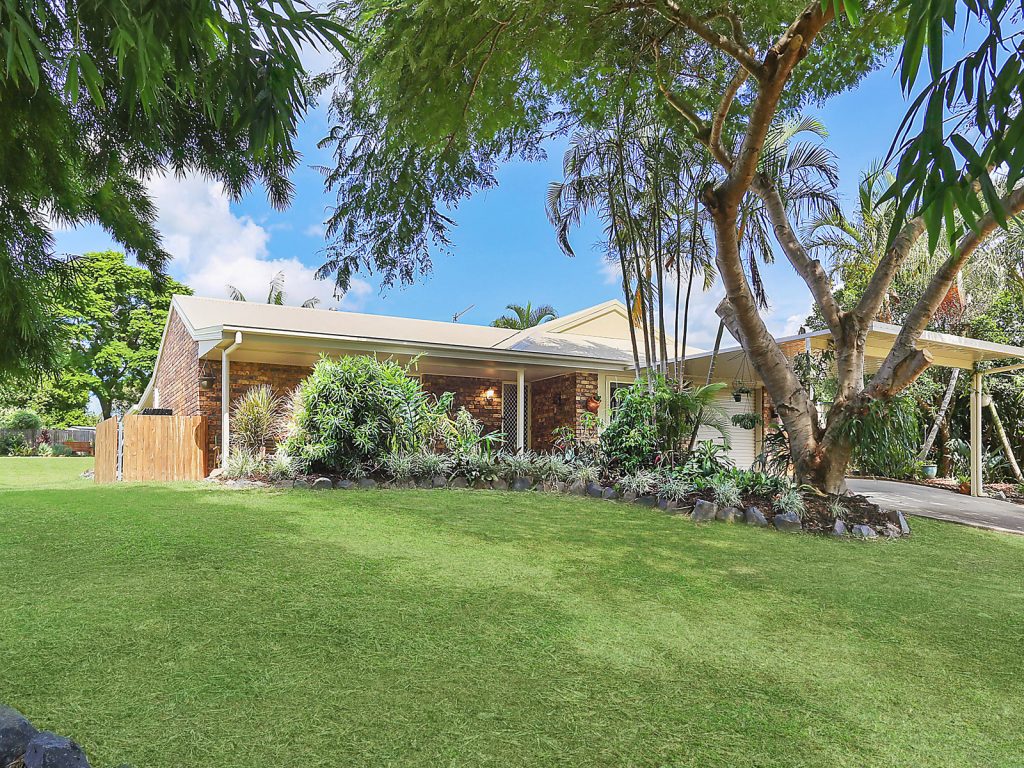 38 Hillside Road, Glass House Mountains QLD 4518 - photo 12