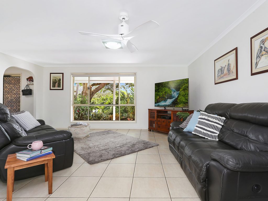 38 Hillside Road, Glass House Mountains QLD 4518 - photo 3