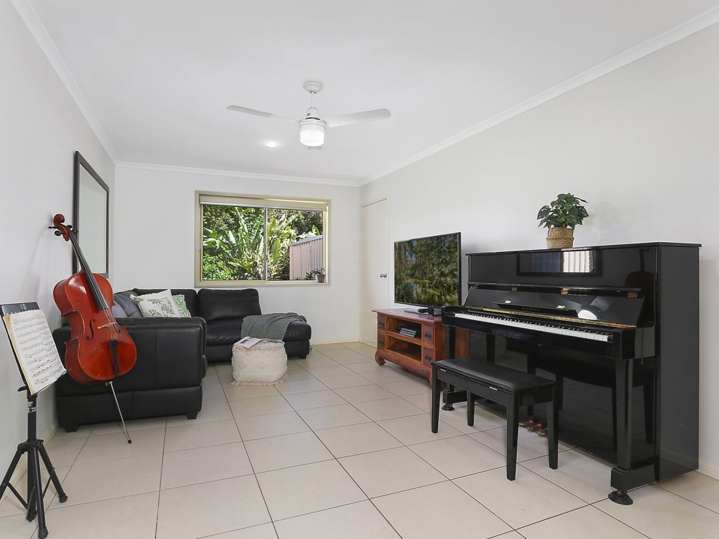 38 Hillside Road, Glass House Mountains QLD 4518 - photo 7
