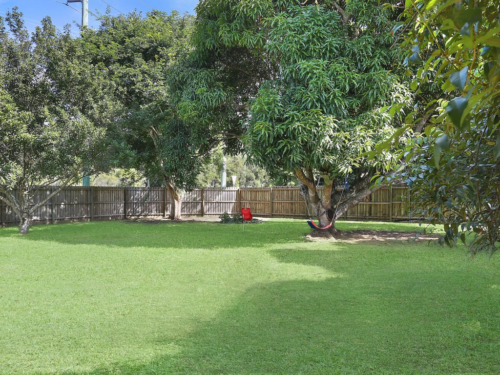 6 Alfs Pinch Road, Beerwah QLD 4519 - photo 5