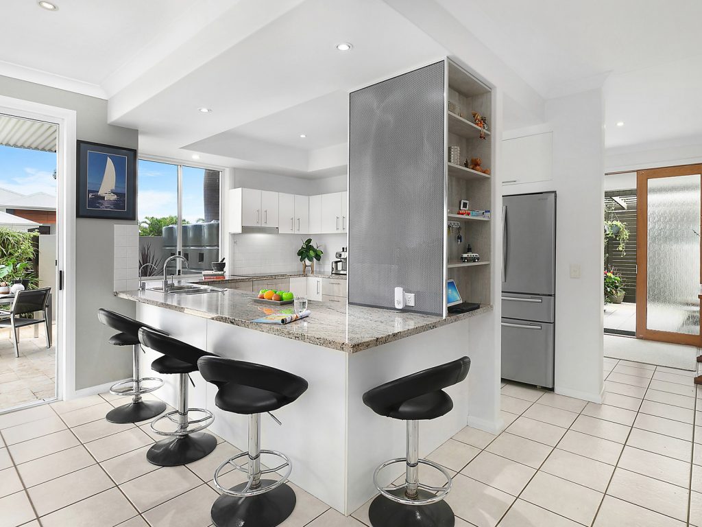 3 Magnetic Street, Kawana Island QLD 4575 - photo 4