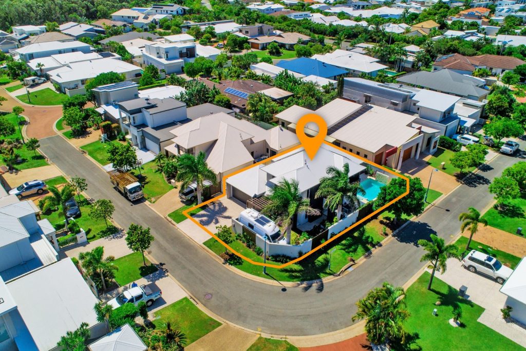 3 Magnetic Street, Kawana Island QLD 4575 - photo 5