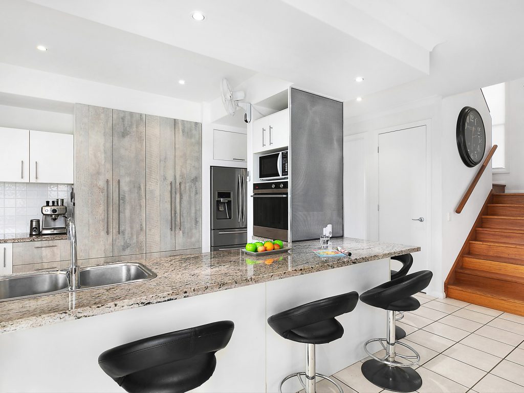 3 Magnetic Street, Kawana Island QLD 4575 - photo 9