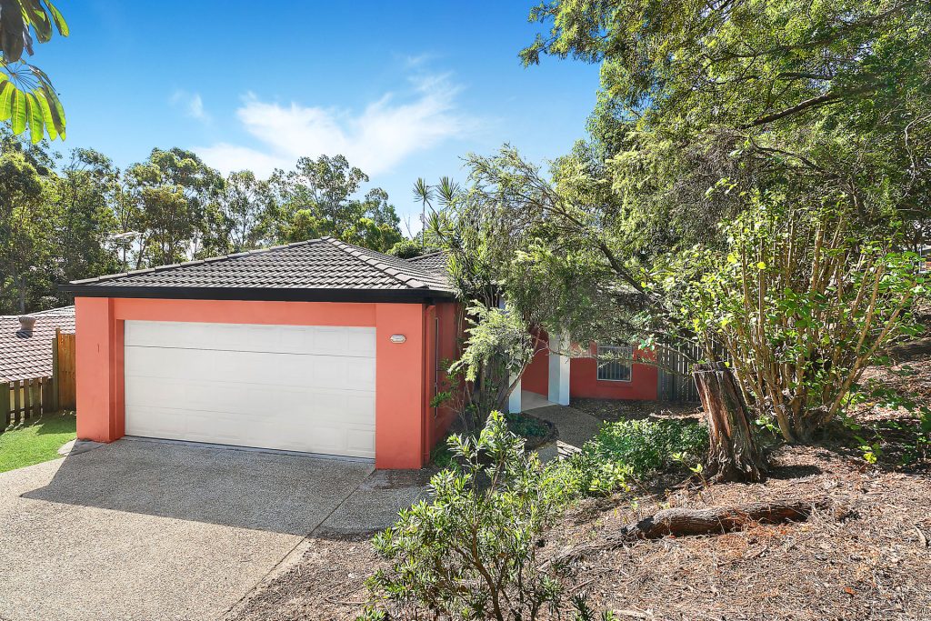 30 Carisbrook Court, Little Mountain QLD 4551 - photo 9
