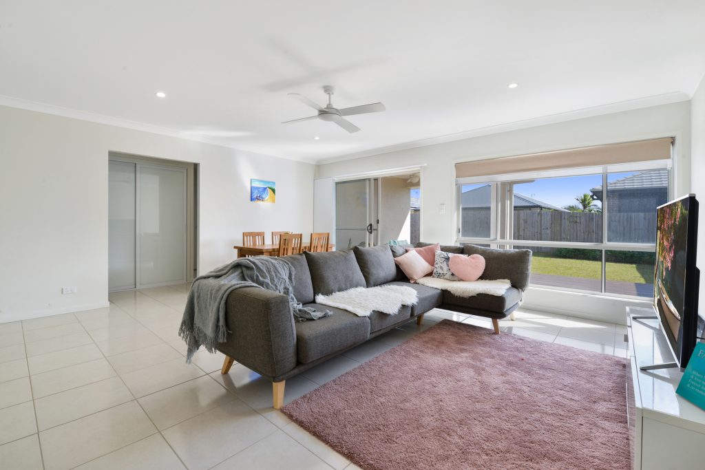 22 Turquoise Place, Caloundra West QLD 4551 - photo 3