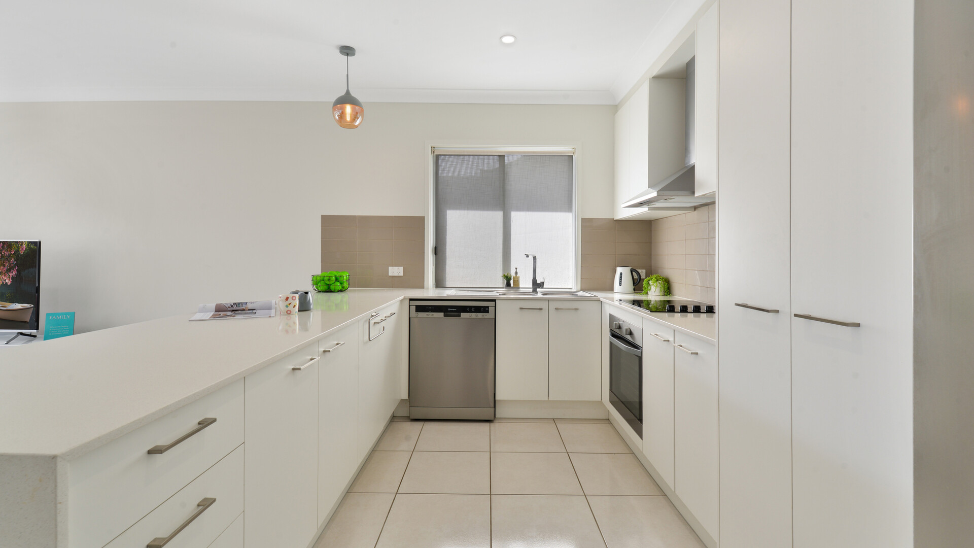 22 Turquoise Place, Caloundra West QLD 4551 - photo 4