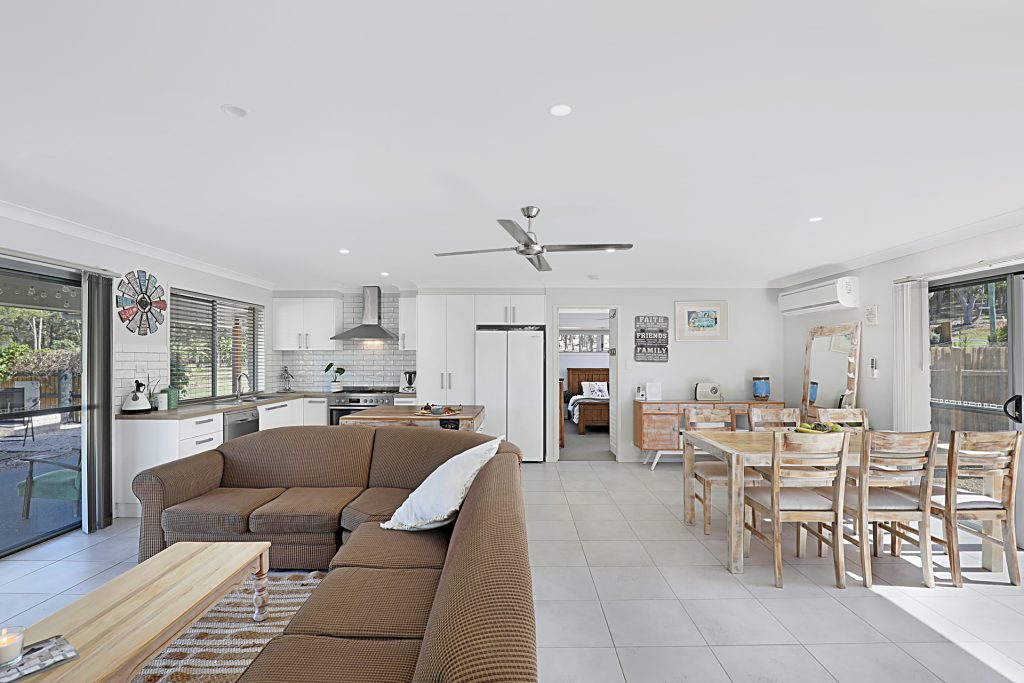 22 Hatchman Court, Elimbah QLD 4516 - photo 5