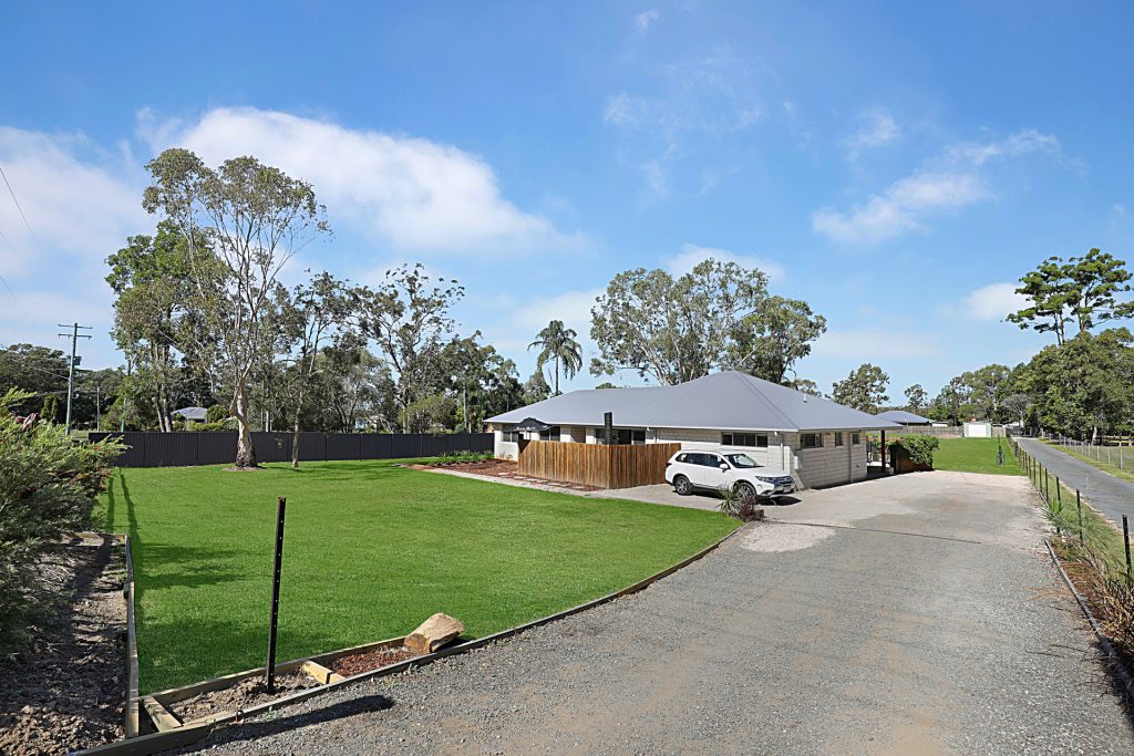 22 Hatchman Court, Elimbah QLD 4516 - photo 8
